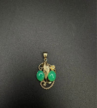 14k gold pendant w jade stones