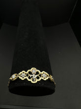 14k Tri-colored diamond cut link flower bracelet