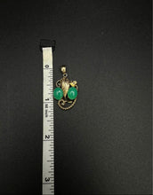 14k gold pendant w jade stones
