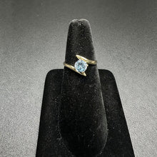 10k yellow gold ring w blue topaz stone