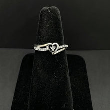 10k gold ring w diamonds