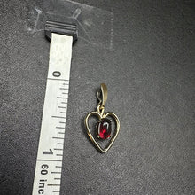 10k yellow gold heart pendant w garnet