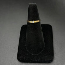 10k gold ring w diamond