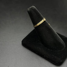 10k gold ring w diamond