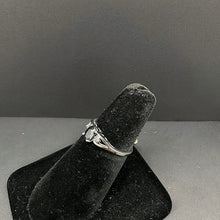 10k white gold ring w sapphire stone & diamonds
