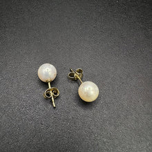 10k yellow gold stud pearl earrings