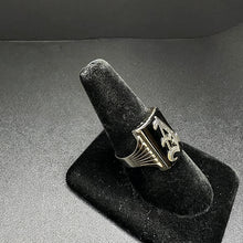 14k gold mens ring (6.8)