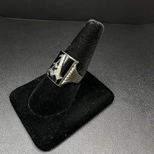 14k gold mens ring (6.8)