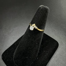 14k gold ring w 15pt diamond