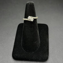 14k gold ring w 2 20pt diamonds