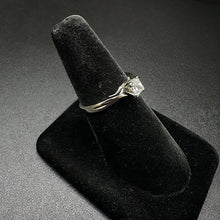 14k gold ring W 25pt diamond