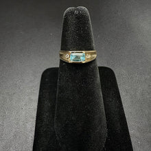14k gold ring w aquamarine stone & diamonds