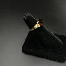 14k gold ring w checkerboard garnet