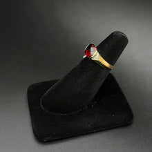 14k gold ring w checkerboard garnet