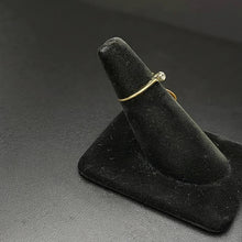 14k gold ring w diamond
