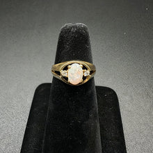 14k gold ring w opal stone & diamonds