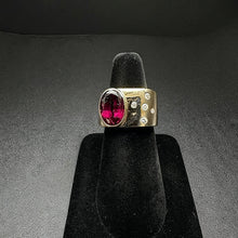 14k gold ring w garnet & diamonds (12.3)