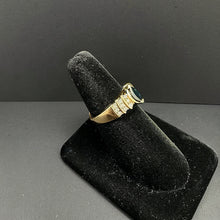 14k gold ring w sapphire stone & diamonds (4.9)
