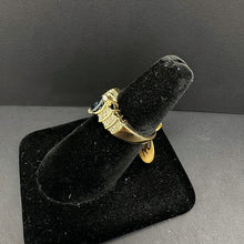 14k gold ring w sapphire stone & diamonds (4.9)