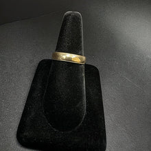 14k gold wedding band (5.4)