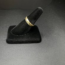 14k gold wedding band (5.4)