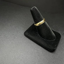 14k gold wedding band (5.4)