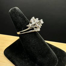 14k white gold diamond cluster ring w brilliant cut diamonds