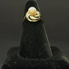 14k white & yellow gold ring w pearl (5.8)