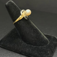 14k white & yellow gold ring w pearl (5.8)