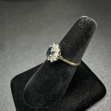 14K white gold flower ring w sapphire stone & diamonds