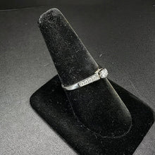 14k white gold ring w diamonds