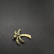 14k yellow gold palm tree pendant w emeralds