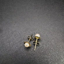 14k yellow gold flower pearl stud earrings