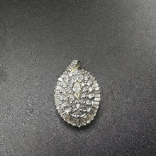 14k yellow gold pendant w multiple diamonds