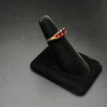 14k yellow gold ring w 5 garnet stones