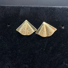 14k yellow gold fan stud earrings