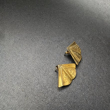 14k yellow gold fan stud earrings