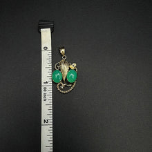 14k yellow gold pendant w jade stones