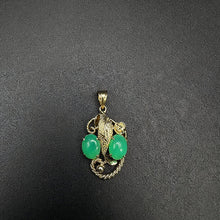 14k yellow gold pendant w jade stones