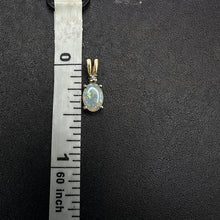 14k yellow gold pendant w diamond & opal stone