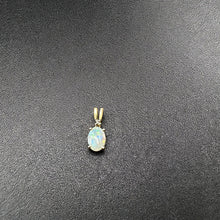 14k yellow gold pendant w diamond & opal stone