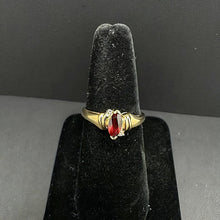 14k yellow gold ring w garnet stone & diamonds
