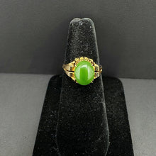 18k gold ring w jade stone
