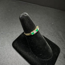 14k yellow gold ring w diamonds & emeralds