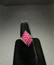 10k gold Ruby stone cluster ring