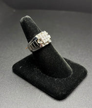 10k gold men’s ring w diamonds