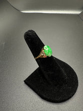 14k yellow gold jade ring w flower designs