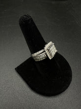 10k white gold women’s wedding ring