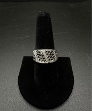 18k white gold diamond ring w black diamonds