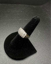10k gold ring w baguette diamonds